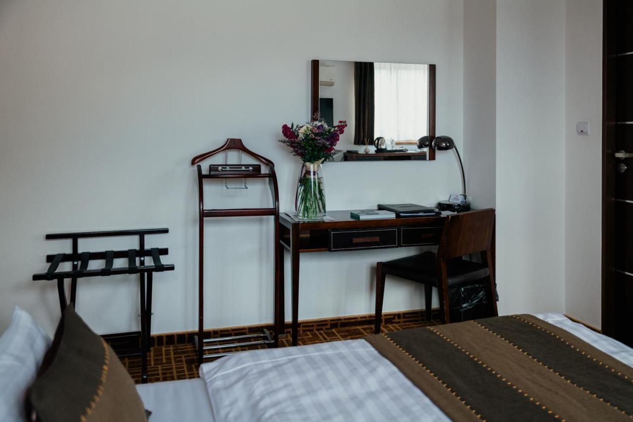 Hotel Troyer โตรยาโนวิตเซ ภายนอก รูปภาพ